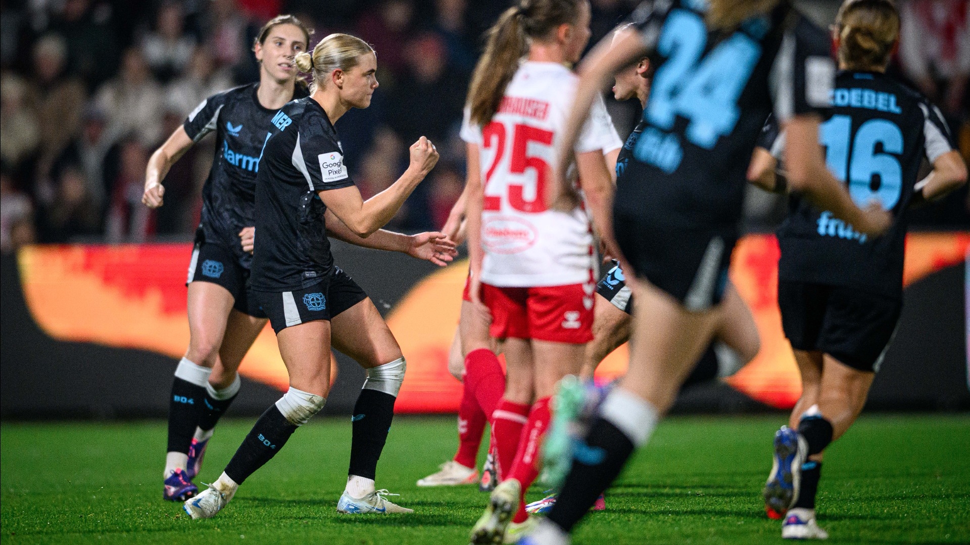 Kramer double pack: Women win derby in Cologne | 8th matchday