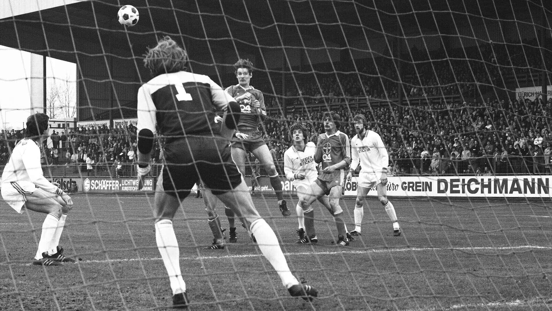 Von Gelsdorf bis Alario | Tore des Monats April