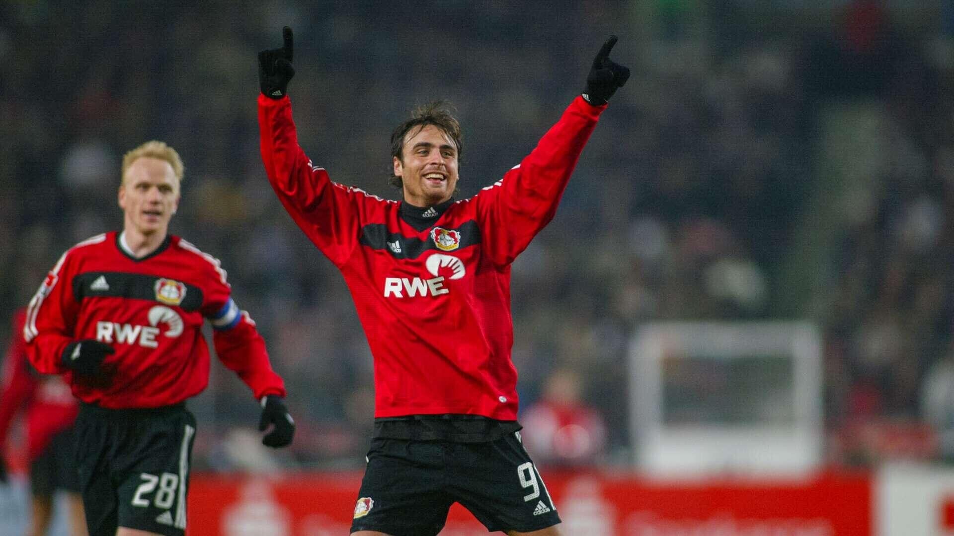 Berbatov & Ramelow ebnen Weg für 3:2-Auswärtssieg in Stuttgart