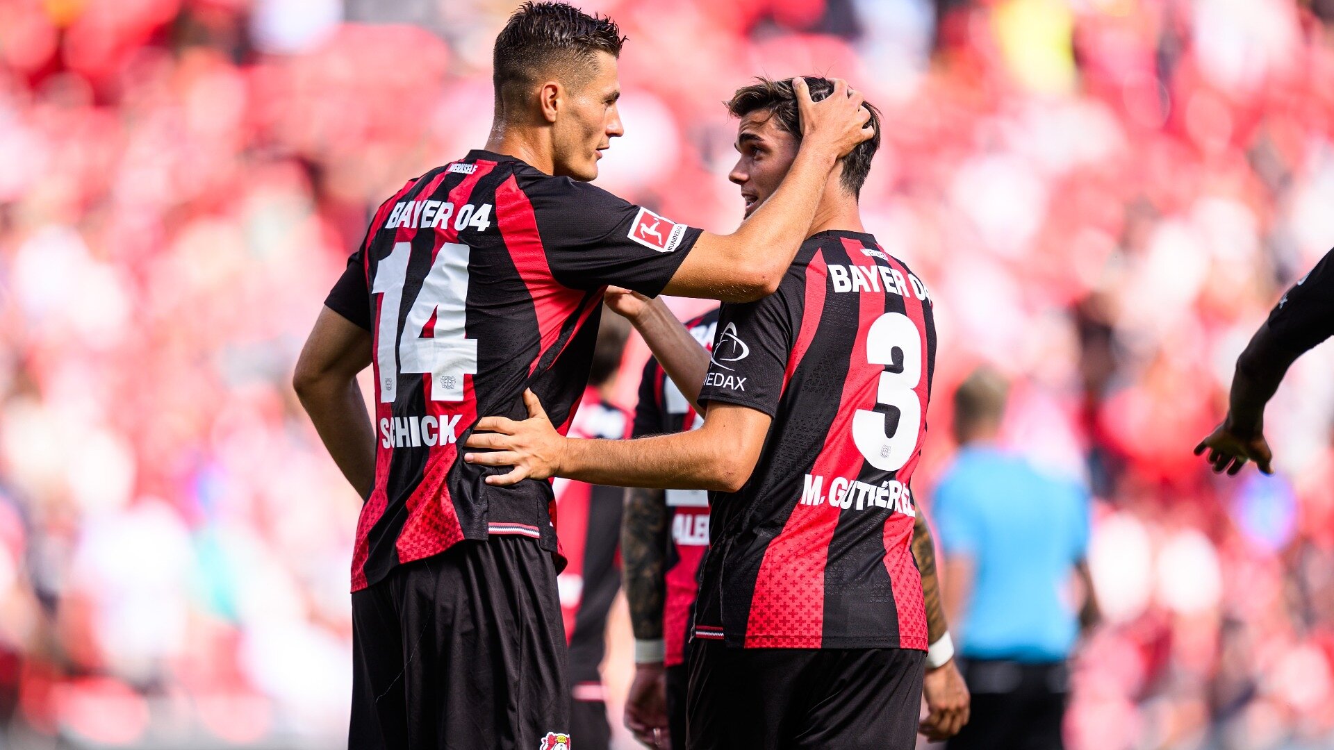 Die High­lights des 2:1-Erfolgs gegen den FC Sevilla bei der Sai­son­er­öff­nung