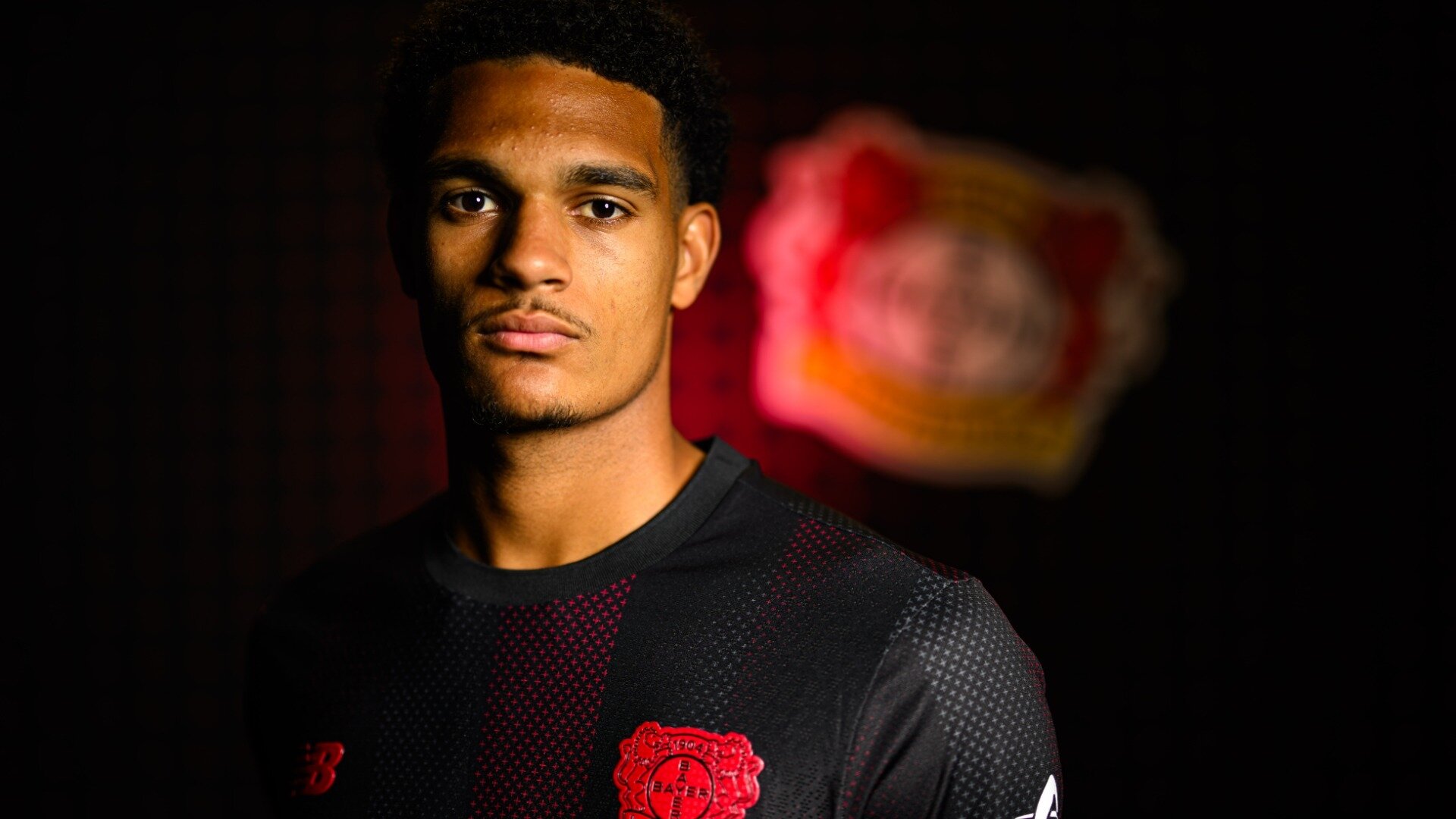 Jarell Quansah: Erster Tag in Leverkusen | Interview & Highlights