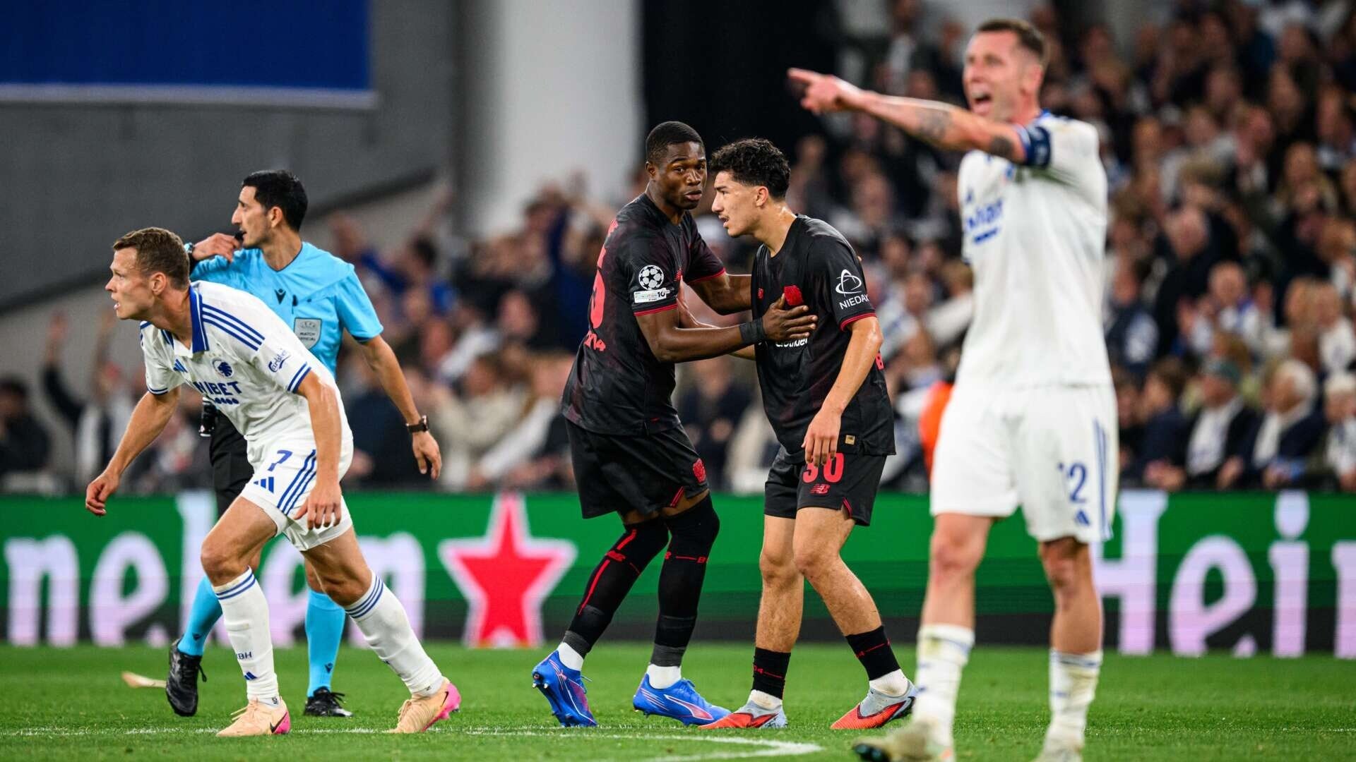 Werkself mit verrückter Schlussphase beim UCL-Auftakt | 1. Spieltag UCL