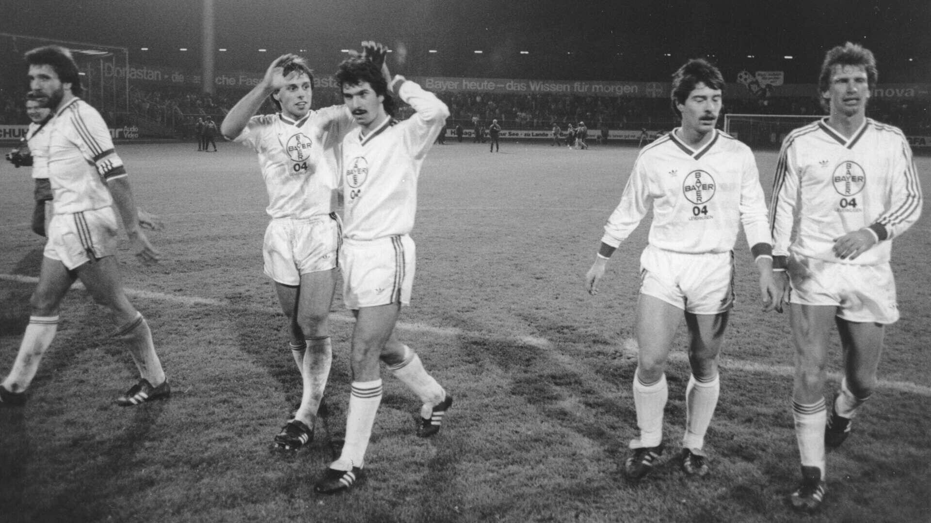 Vor 40 Jahren – Bayer 04 brennt ein Feuerwerk ab | Spiel des Monats November