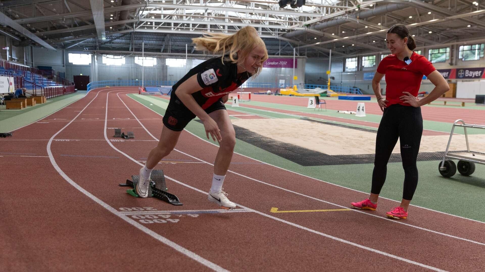 Bayer Sports Family-Duell: U19-Nationalspielerin vs. Paralympics-Athletin - wer sprintet schneller?