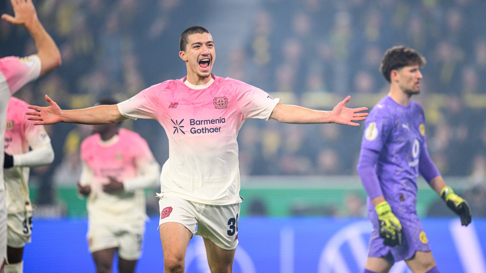 Maza führt die Werkself mit Sieg gegen Borussia Dortmund ins Viertelfinale | Achtelfinale DFB-Pokal