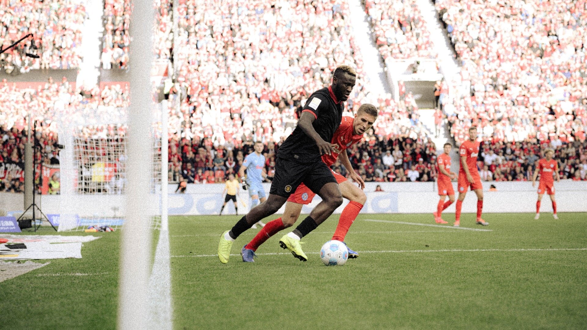 Werkself verspielt Zwei-Tore-Vorsprung | 6. Spieltag