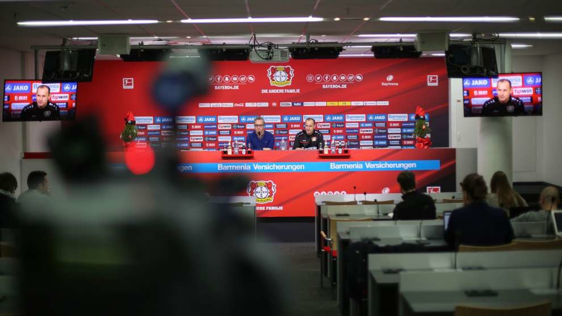Die Pressekonferenz vor dem Spiel auf Schalke 