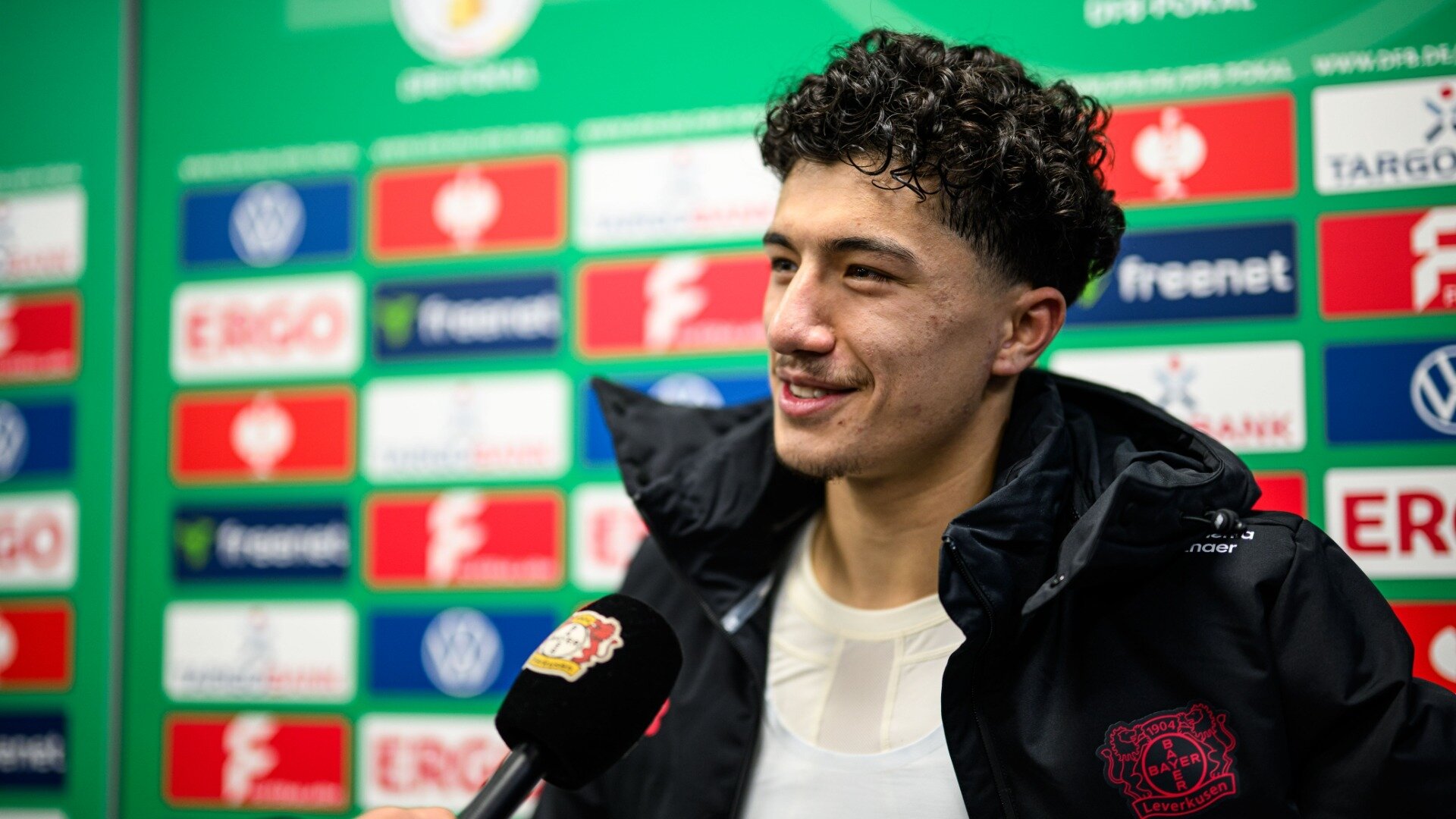 Maza lobt Team­kol­le­gen: „Nur der Mann­schaft zu ver­dan­ken“