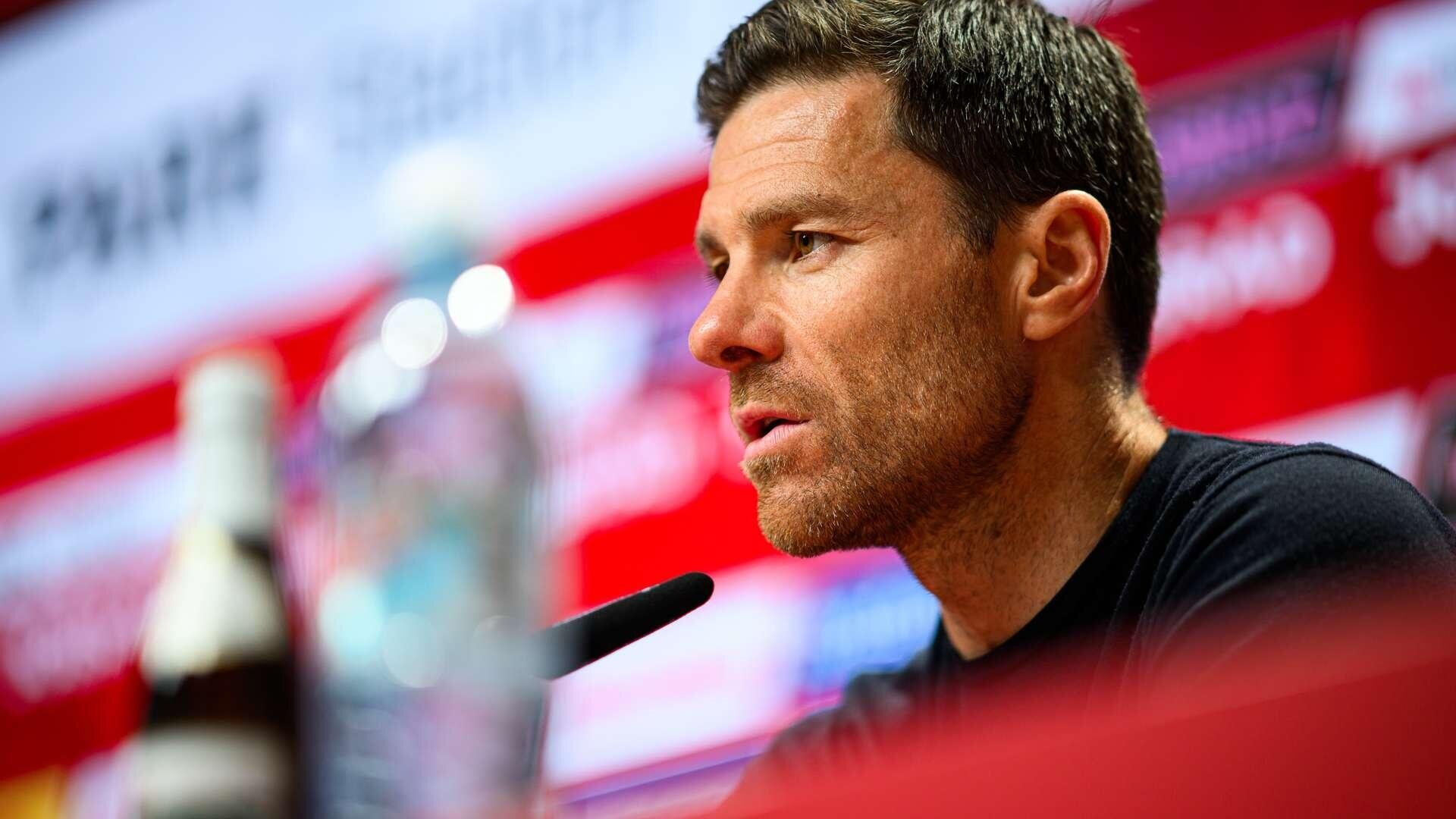 Die Pressekonferenz nach dem Last-Minute-Ausgleich in Freiburg | 32. Spieltag