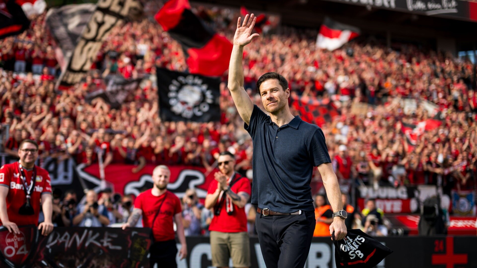 Die PK nach dem 2:4 mit Kovac und Alonso | 33. Spieltag