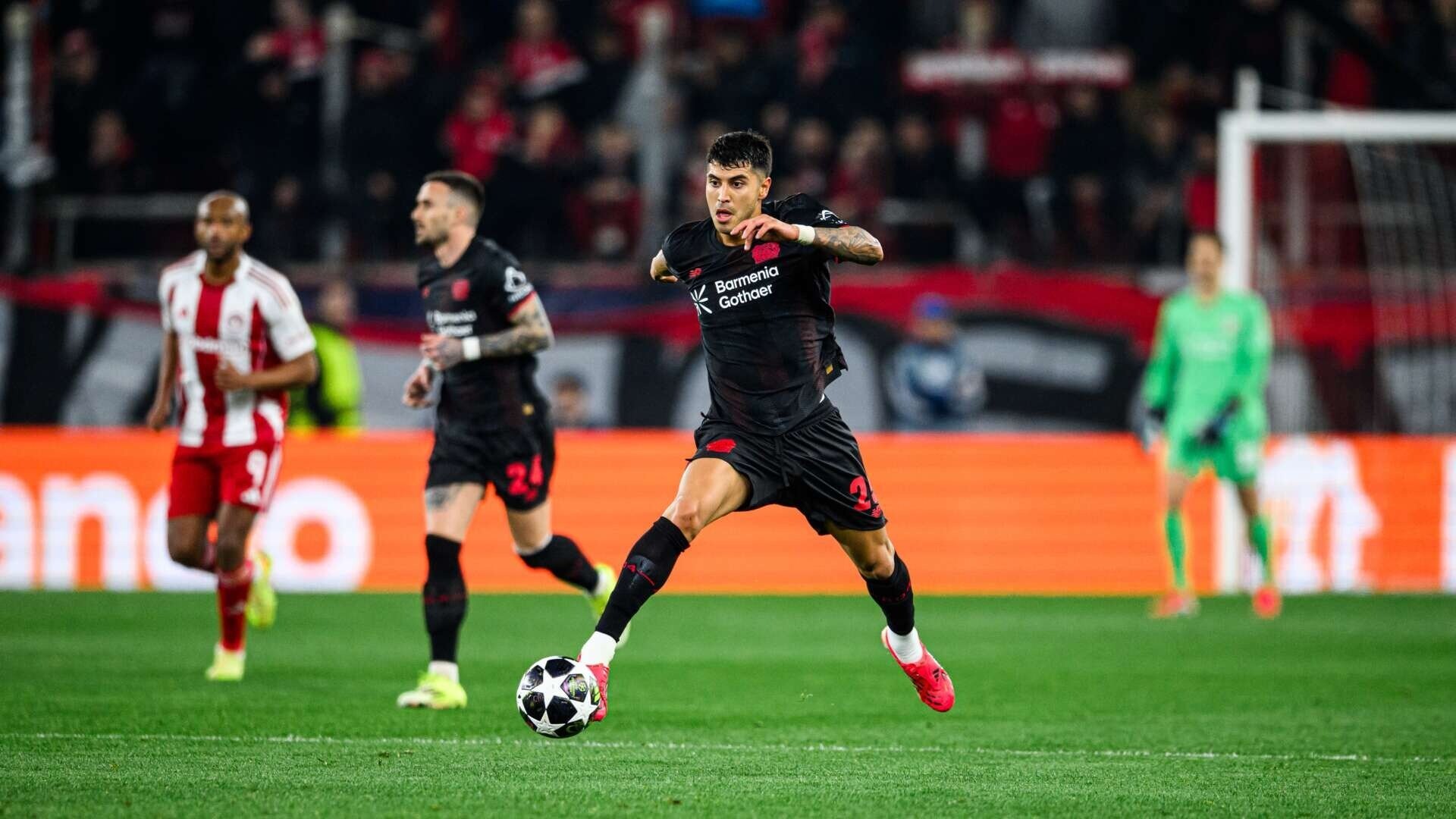 Schick-Doppelpack lässt Werkself im Hinspiel jubeln | Play-offs UCL