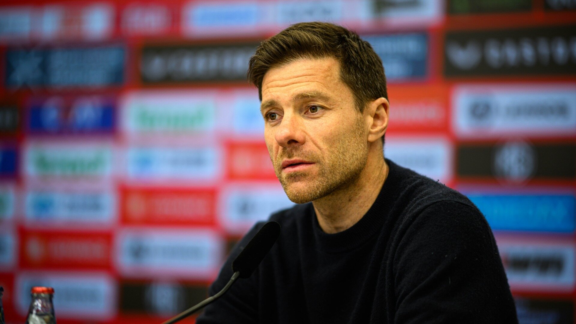 Die PK nach 3:1-Heimsieg gegen Bochum mit Hecking und Alonso | 27. Spieltag