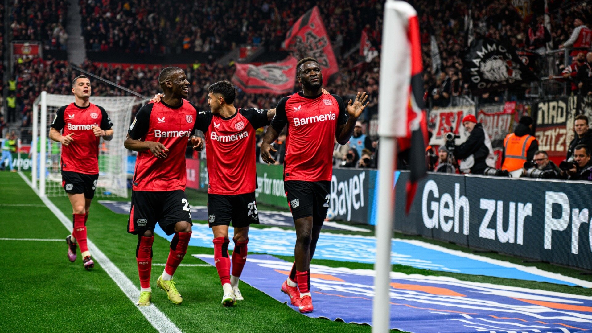 Werkself bezwingt kämpferischen VfL mit 3:1 | 27. Spieltag