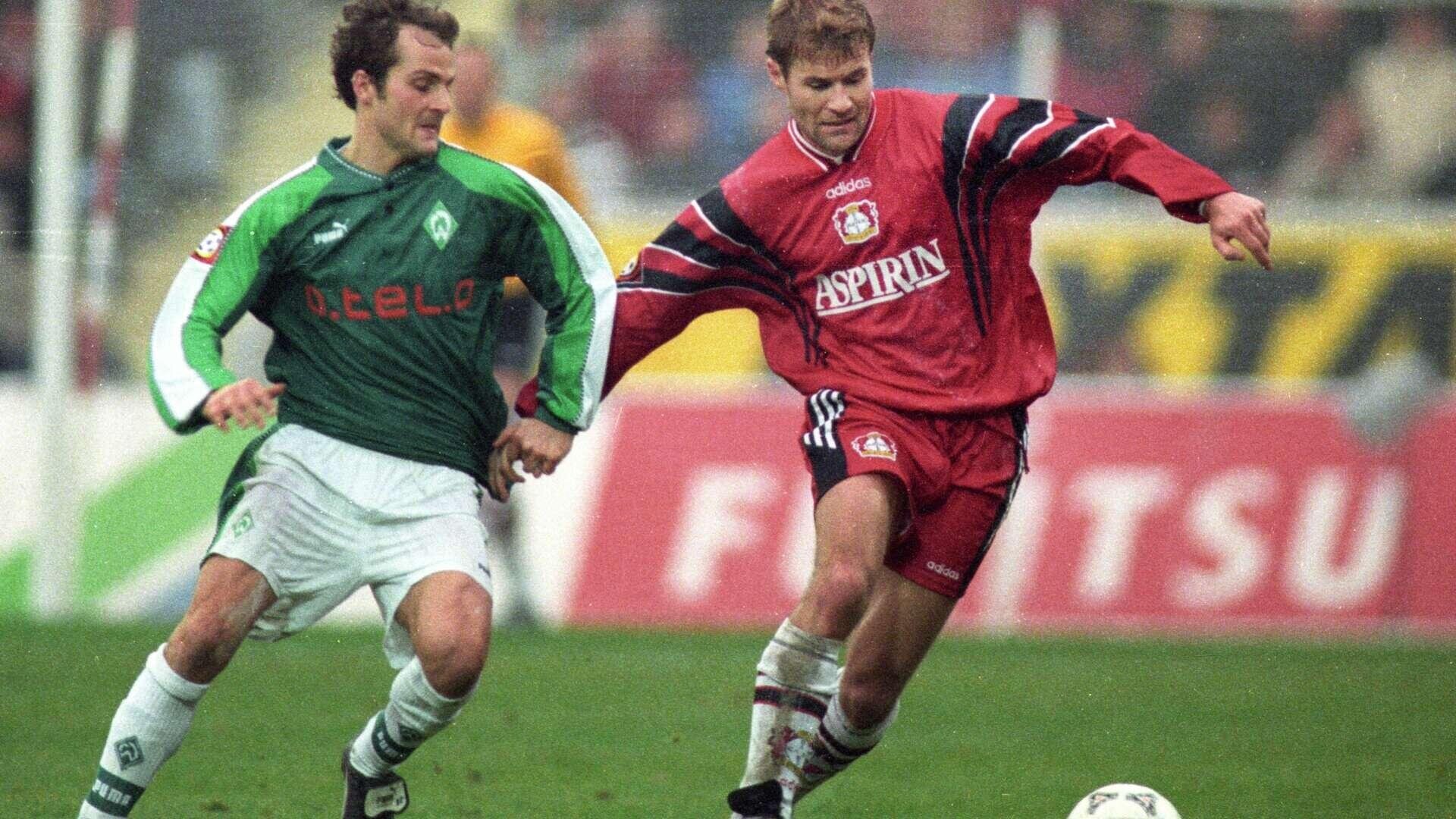 Tore, Platzverweise - und ein fliegender Schokoriegel gegen Bremen