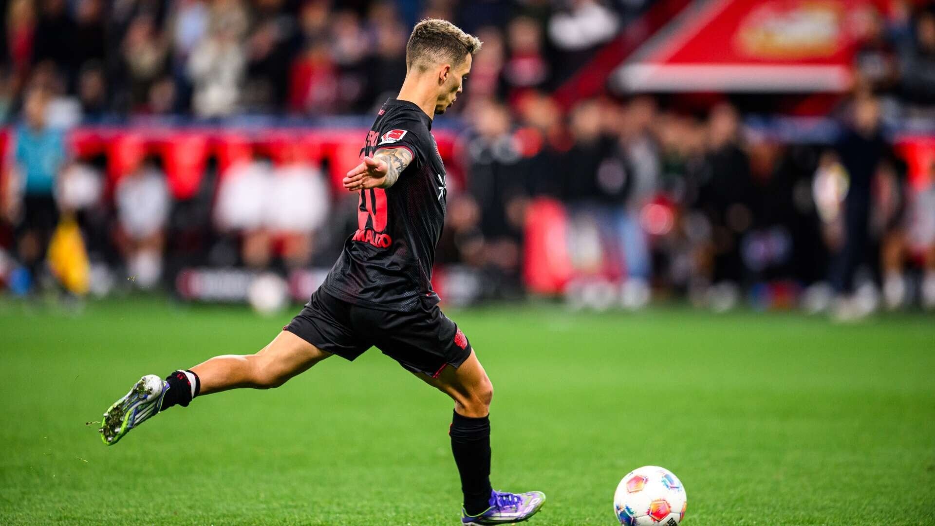 Werkself siegt kämpferisch in doppelter Unterzahl | 3. Spieltag