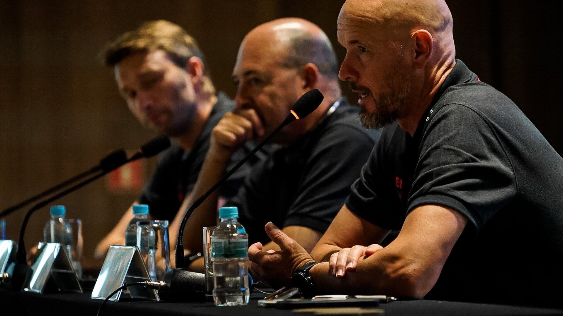 Re-Live: PK mit Erik ten Hag, Simon Rolfes und Fernando Carro | Bayer 04 vs Flamengo U20