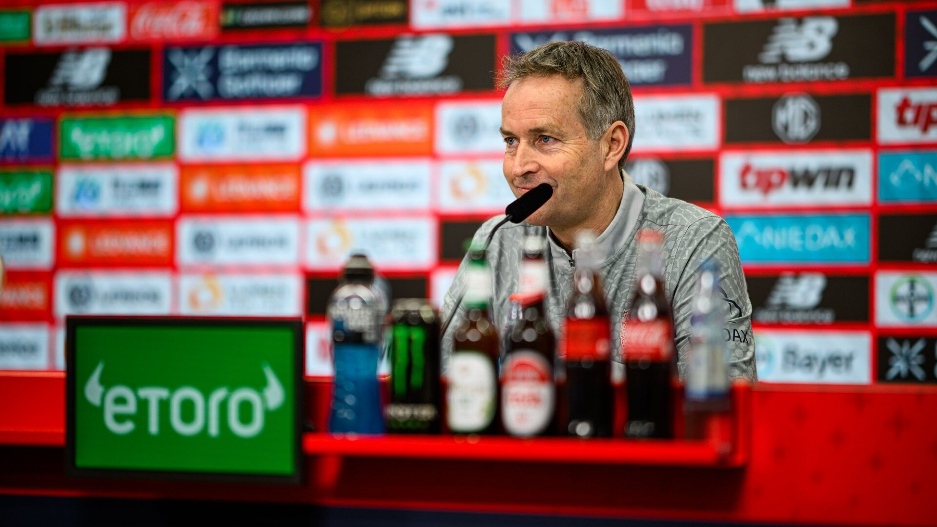 LIVE ab 11.15 Uhr | Die PK vor dem Auswärtsspiel beim SC Freiburg | 25. Spieltag