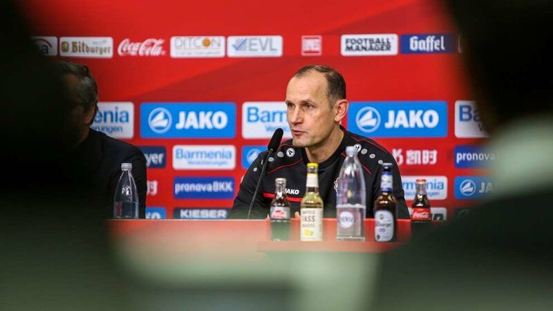 Die Pressekonferenz vor dem Spiel gegen die SGE