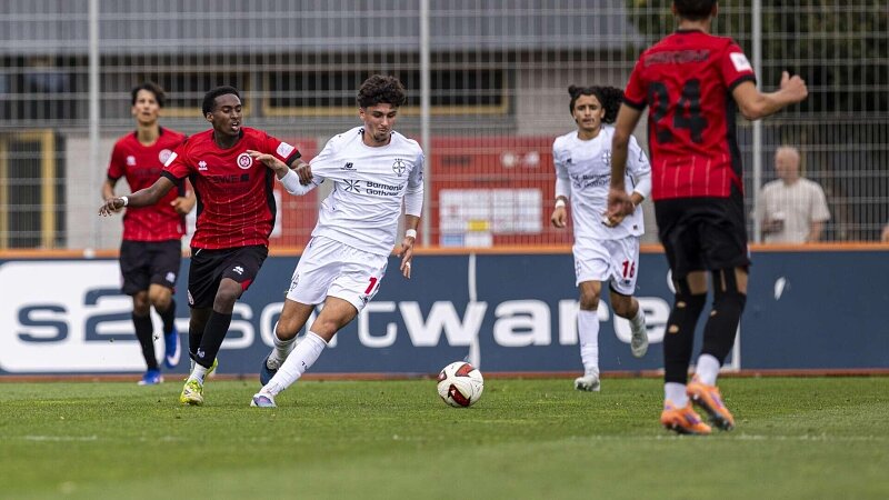 U17 gewinnt gegen Wiesbaden: Tor-Festival am Kurtekotten