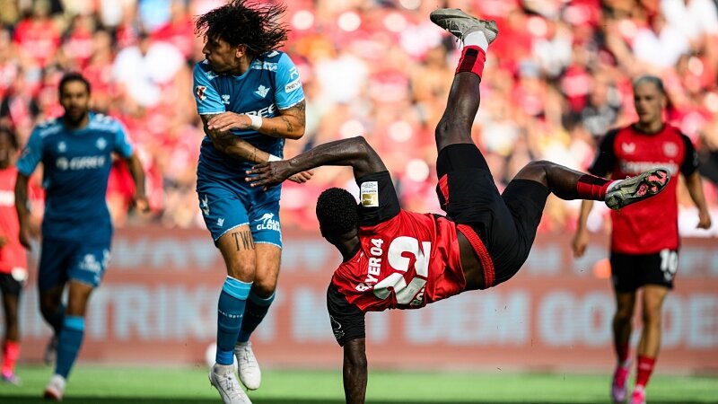 Belocian trifft zum ersten Mal unterm Kreuz |&nbsp;Testspiel | Bayer 04 - Betis