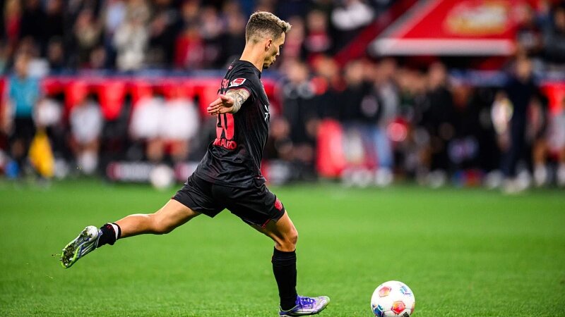 Werkself siegt kämpferisch in doppelter Unterzahl | 3. Spieltag