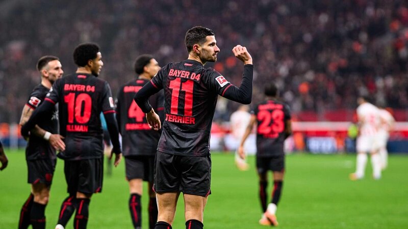 Scorpion Kick von Martin Terrier! Magic Moment im Bundesliga-Derby